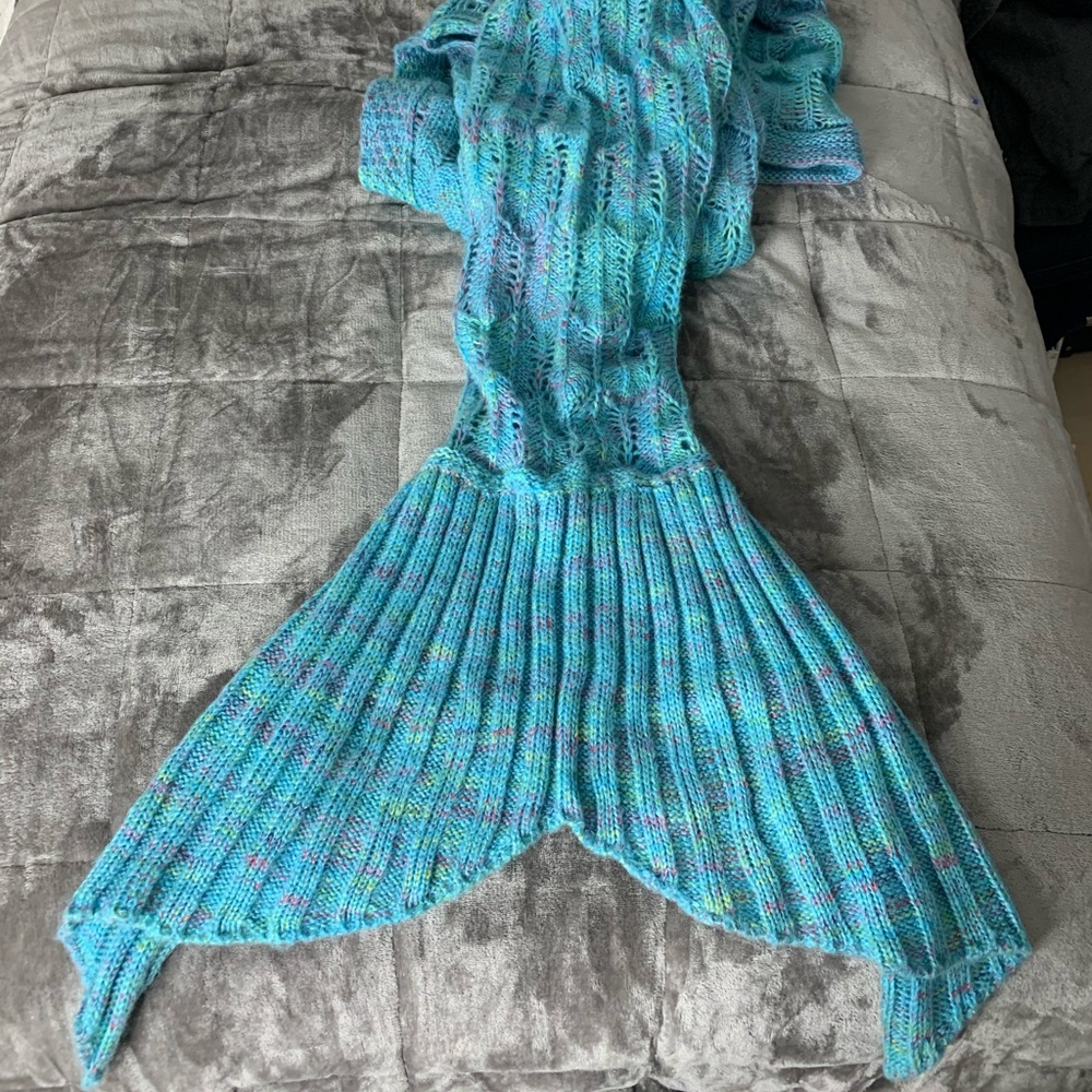 blue mermaid tail blanket